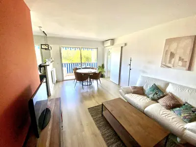 Coin salon dans l'établissement Antibes t3