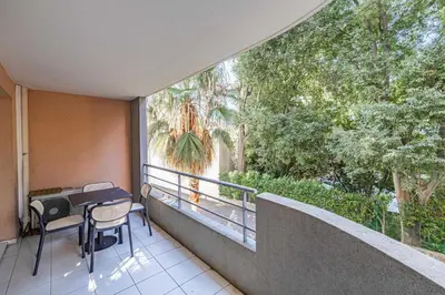 Balcon ou terrasse dans l'établissement Magnificent apartment with parking - AC-balcony