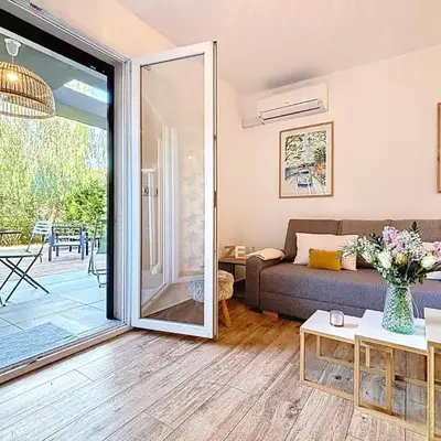 Antibes Private Garden & Pool Beach 2 km