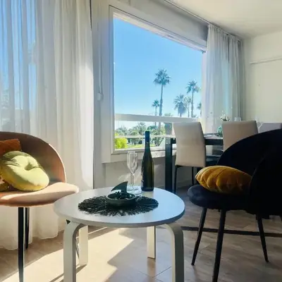 Bel appartement Port Vauban à 100m des plages