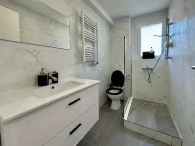 Salle de bains dans l'établissement Studio de 30m2 - À 5min du centre