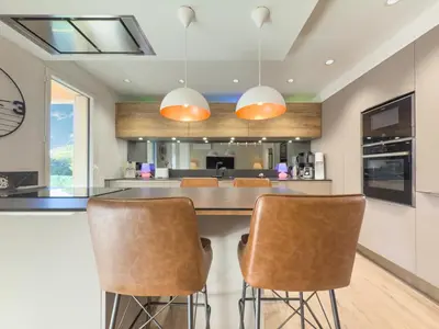 Cuisine ou kitchenette dans l'établissement Le Marcellin by Winsome Destination