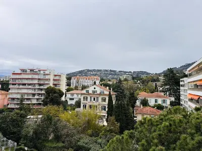 Vue générale sur la montagne ou vue sur la montagne depuis l'appartement