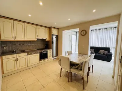 Cuisine ou kitchenette dans l'établissement Two bedroom apartment on a high floor in the center of Cannes a few steps from the Croisette beaches - 2229