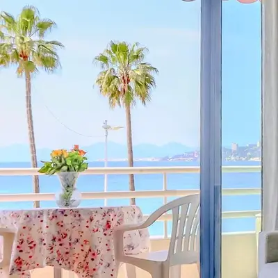 Sea view in Juan Les Pins