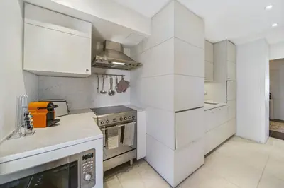 Cuisine ou kitchenette dans l'établissement REF 1319 - Cannes Center - Apartment for rent
