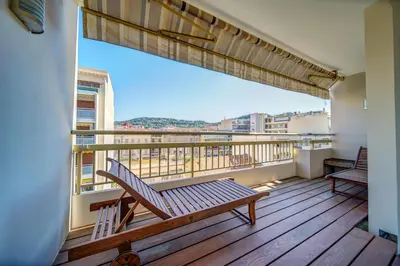 Balcon ou terrasse dans l'établissement REF 1319 - Cannes Center - Apartment for rent