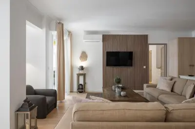 Télévision ou salle de divertissement dans l'établissement Cannes Center, Nice 110m2, 3BR & 3BTH, Terrace