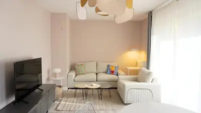 Télévision ou salle de divertissement dans l'établissement Proche Croisette, Appartement 2 Chambres by Palmazur Vacances