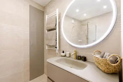 Salle de bains dans l'établissement Prestige Maubourg & Exclusive Sea View Terrace