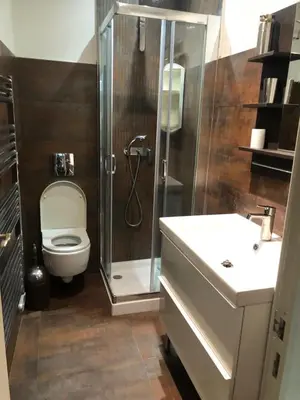 Salle de bains dans l'établissement Coeur Vieil Antibes Plages à Pied