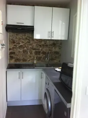 Cuisine ou kitchenette dans l'établissement Coeur Vieil Antibes Plages à Pied