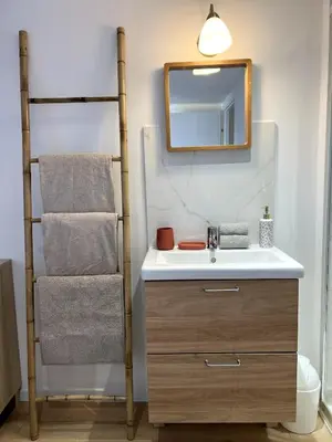Salle de bains dans l'établissement Le Nid d Azur Duplex vue Mer Centre Ville