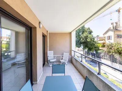 Balcon ou terrasse dans l'établissement Charming apt with balcony pool - 1BD 2P - Cannes