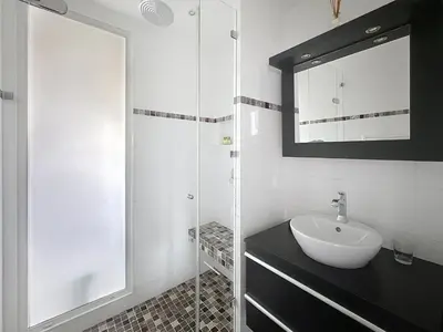 Salle de bains dans l'établissement One bedroom apartment on La Croisette - Sea view
