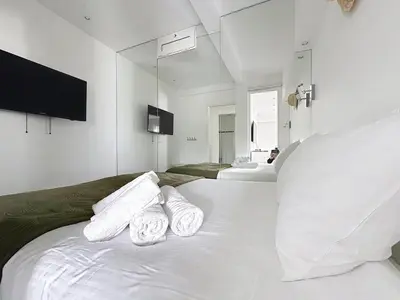 Télévision ou salle de divertissement dans l'établissement One bedroom apartment on La Croisette - Sea view