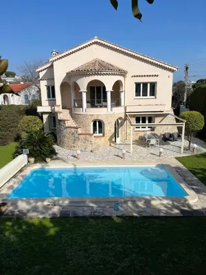 Piscine de l'établissement Welcome to Belle Provence ou située à proximité