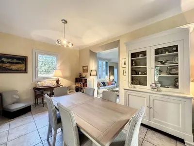Cuisine ou kitchenette dans l'établissement 3-Bedroom house with terrace 5 minutes walking from La Croisette