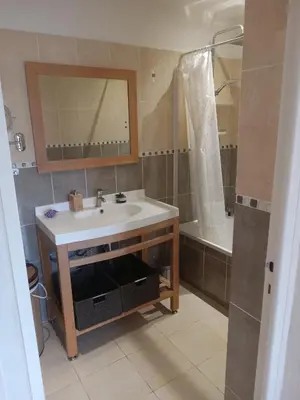 Salle de bains dans l'établissement Appartement avec vue mer à Antibes