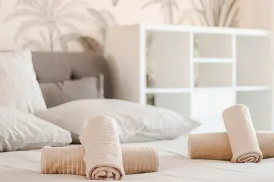 Un ou plusieurs lits dans un hébergement de l'établissement Appartement à Antibes avec terrasse ensoleillée