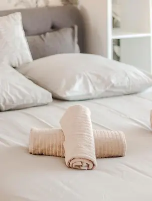 Un ou plusieurs lits dans un hébergement de l'établissement Appartement à Antibes avec terrasse ensoleillée