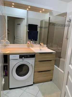 Salle de bains dans l'établissement Charmant 3 pièces vue mer