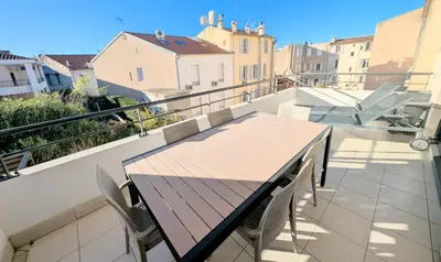Balcon ou terrasse dans l'établissement Ref FLORIAN by Palmes dProperties