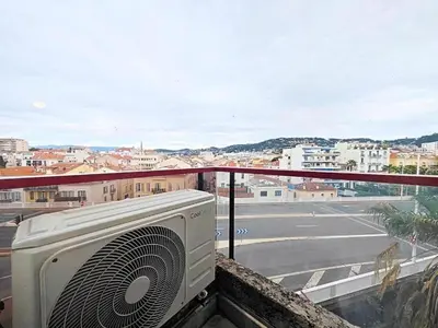 Vue générale sur la montagne ou vue sur la montagne depuis l'appartement