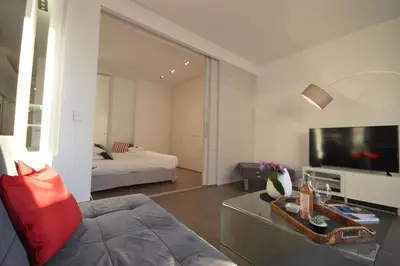 Télévision ou salle de divertissement dans l'établissement 