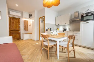 Cuisine ou kitchenette dans l'établissement Séjour de luxe au Vieil Antibes & proche plage