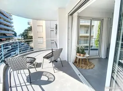 Balcon ou terrasse dans l'établissement Studio Le Saint Honorât Juan les pins