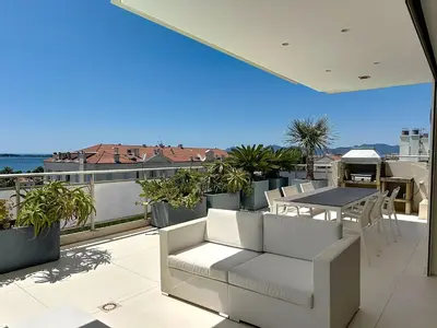 Plan de l'établissement Penthouse 2-Bedroom apartment with 360º views and parking