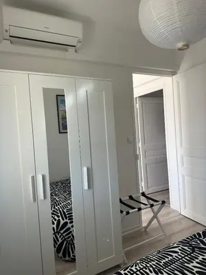 Plan de l'établissement Lumineux 2 pièces haut de villa