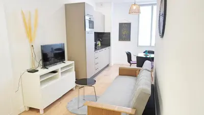Cuisine ou kitchenette dans l'établissement Proche Carlton & Croisette, Appartement 202 - Palmazur Vacances