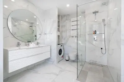 Salle de bains dans l'établissement Prestige Cannes Alexandre III Terrace 2bdr by B'Your Home