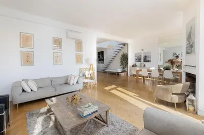 Coin salon dans l'établissement Center of Cannes 100m2 bright apartment