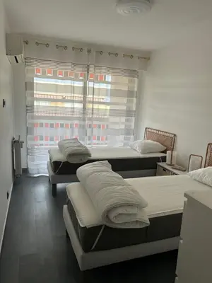 Plan de l'établissement L'ESTIVALIERE - Golfe Juan - Confortable T3 vue mer - climatise et garage ferme