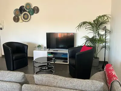 Plan de l'établissement L'ESTIVALIERE - Golfe Juan - Confortable T3 vue mer - climatise et garage ferme