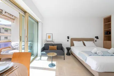 Un ou plusieurs lits dans un hébergement de l'établissement Studio with Terrace 2 Minutes from La Croisette