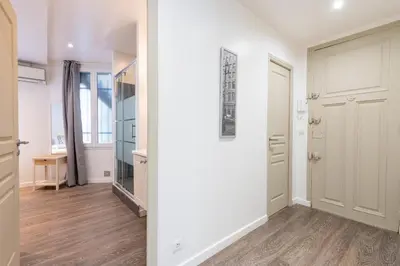 Plan de l'établissement 1-Br Apartment in Cannes Walk to the Beach