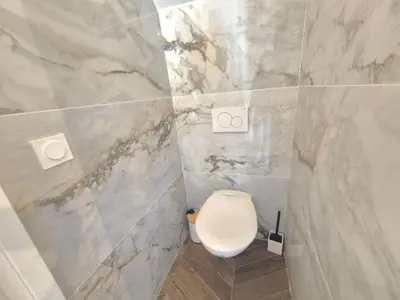 Salle de bains dans l'établissement Luxury 3 bed 2 bath flat Cannes Croisette