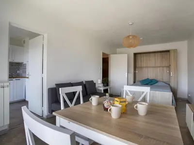 Coin salon dans l'établissement Apartment Cagnes Provencal by Interhome