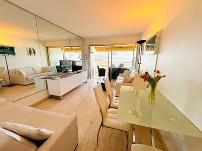 Coin salon dans l'établissement Marina Baie des Anges - Studio - Villeneuve-Loubet