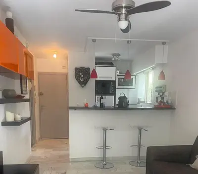 Cuisine ou kitchenette dans l'établissement Apartment Cannes Croisette near seaside