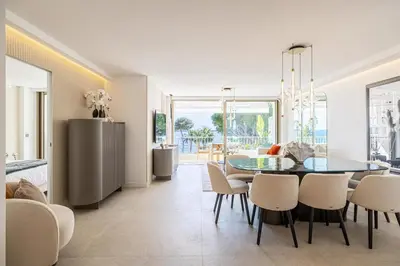 Coin salon dans l'établissement REF 1981 - Cannes sea view apartment Cannes Palm Beach