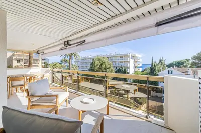 Balcon ou terrasse dans l'établissement REF 1980 - Cannes palm Beach sea view
