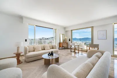 Coin salon dans l'établissement Appartement vue mer panoramique