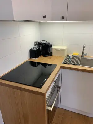 Cuisine ou kitchenette dans l'établissement Lovely one bedroom apartment in the old town of Antibes