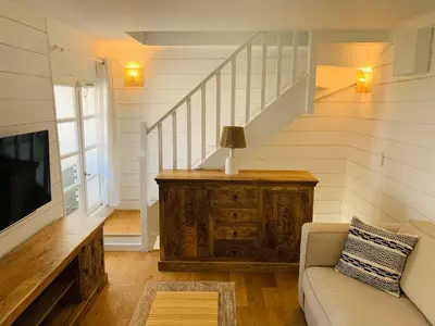 Coin salon dans l'établissement Lovely one bedroom apartment in the old town of Antibes