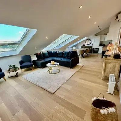 Gorgeous 2 bedrooms brand new sea view